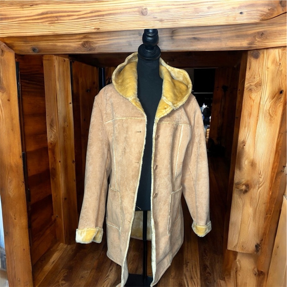 Learsi Sueded Leather Sherpa Linning
Trench Coat